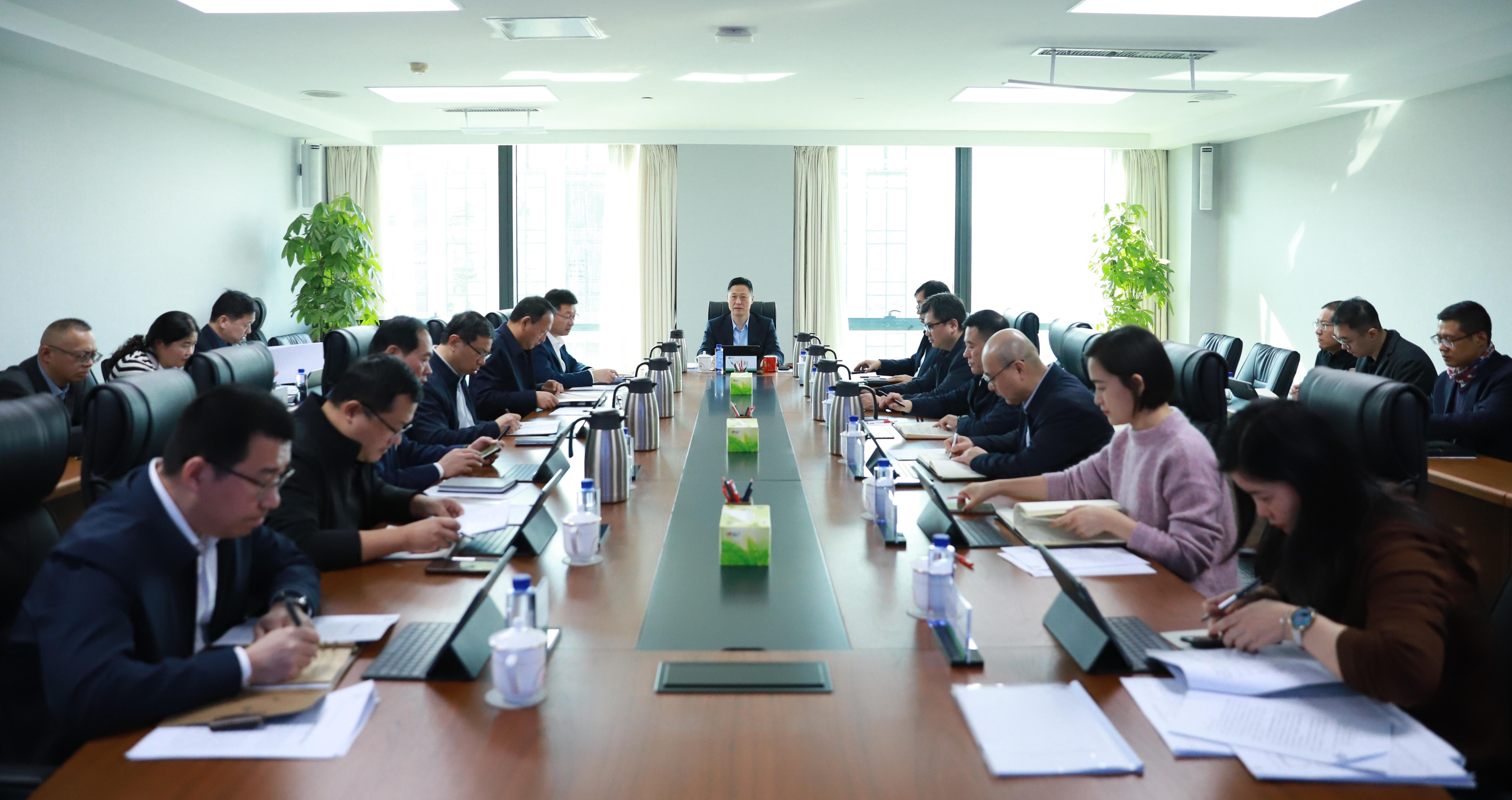 william威廉中文官网党委理论学习中心组开展2026年第2次集体学习研讨